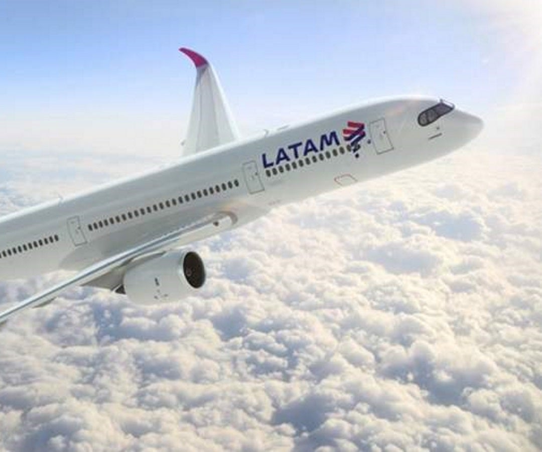 LATAM Airlines: La Primera Aerolínea Latinoamericana con Cuatro Estrellas Skytrax