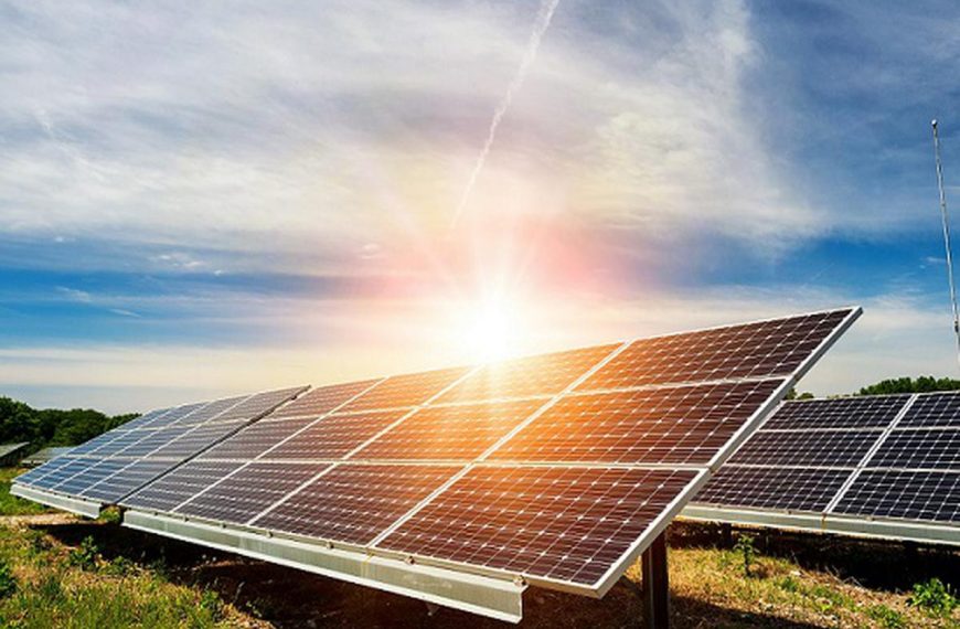 Calculadora Ahorro Energético: Descubre Tu Potencial en Dos Minutos