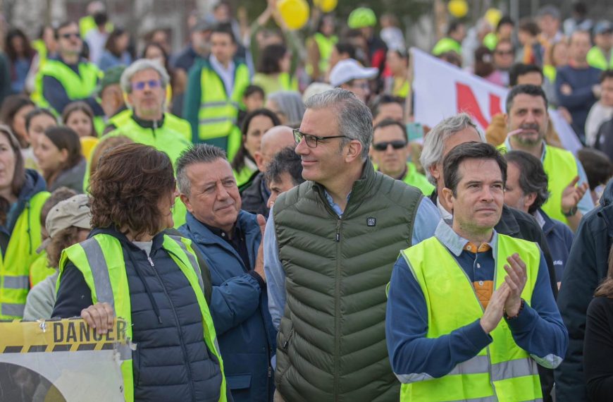 Plataforma Sin Fachadas: ¿Cómo Combate Negocios Irregulares en Chile?