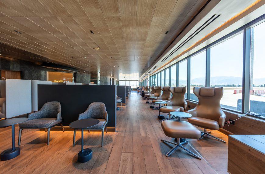 Salones VIP Aeropuerto de Santiago: La llegada de Diana Borchard