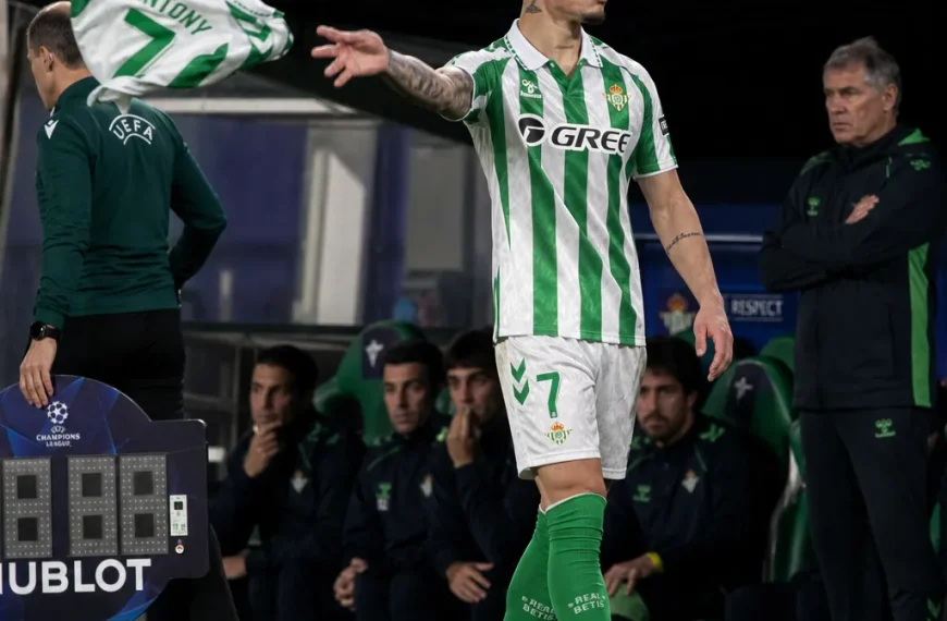 Antony Betis: Su Fuerte Reacción Tras el Cambio de Pellegrini